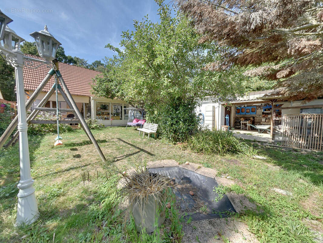 Maison à OZOIR-LA-FERRIERE