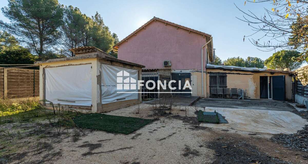 Maison à SAINT-CYR-SUR-MER