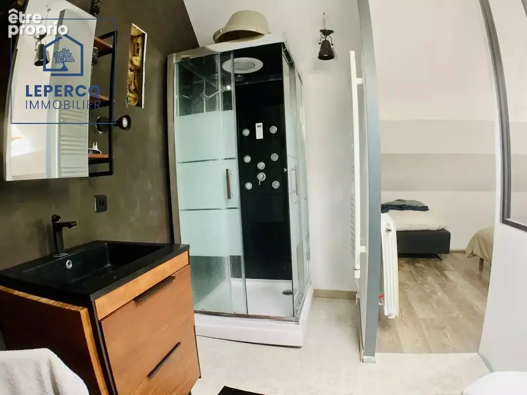 Maison en pierre 6 pièces de 151 m² - photo 5