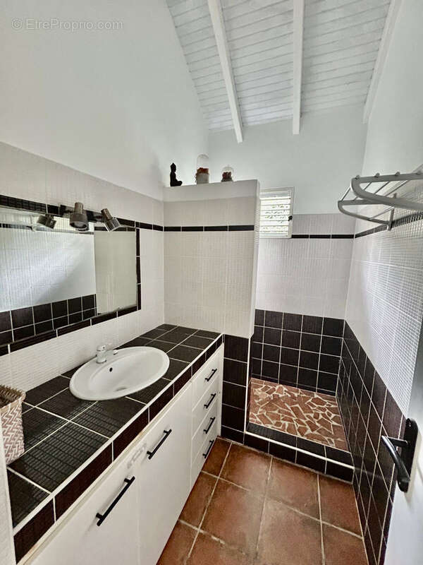 Maison à PETIT-BOURG