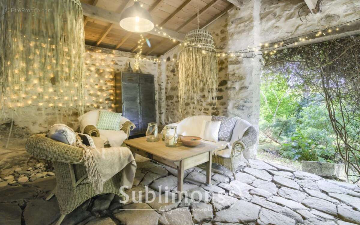 Maison à FROSSAY