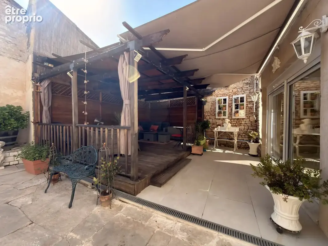 Superbe propriété rénovée avec potentiel de gîte, grande grange et terrain séparé - photo 12