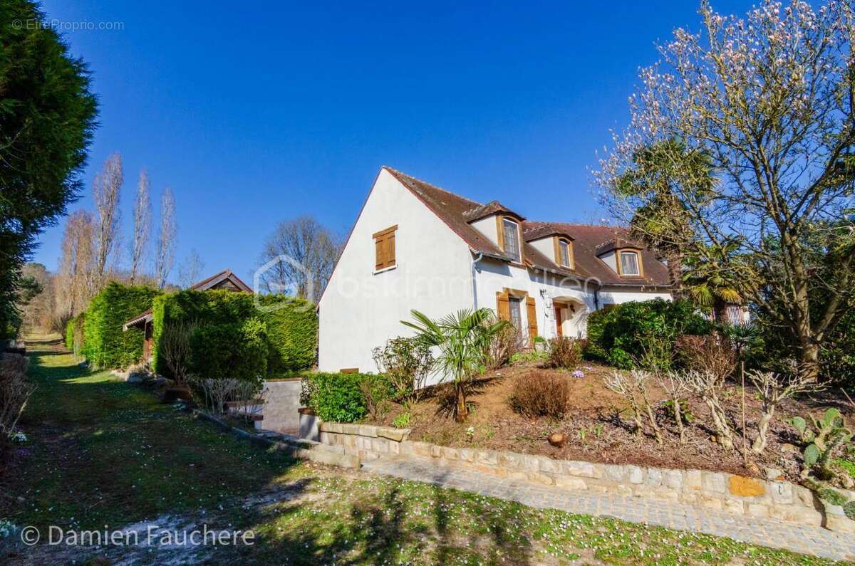 Maison à MILLY-LA-FORET