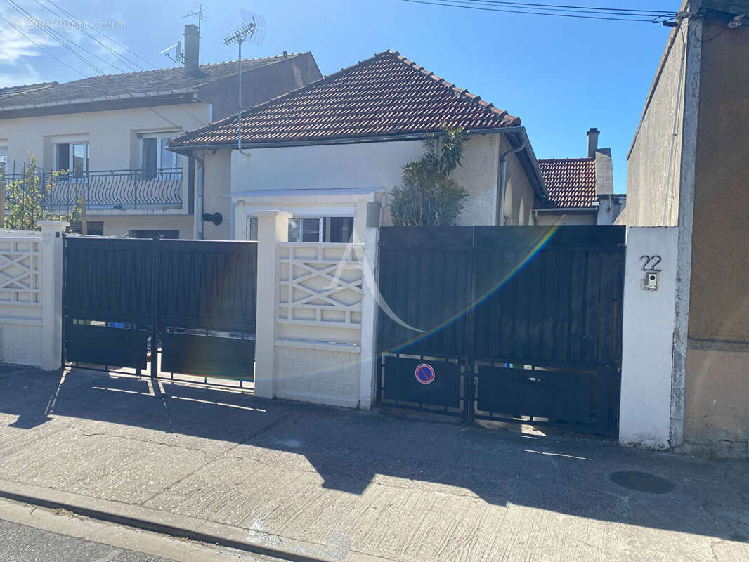Maison Drancy 4 pièce(s) 80.73 m2 (105m2 au sol) en copropriété avec 100m2 terrain environ - photo 13