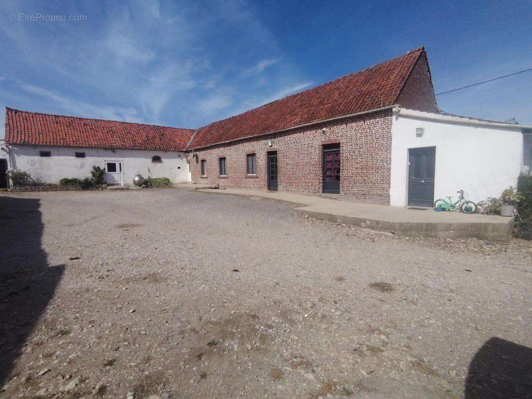 Corps de ferme avec fort potentiel ! - photo 6