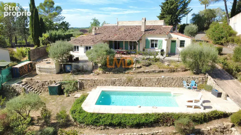 Flayosc – Maison de plain-pied avec piscine, vue dégagée - photo 7