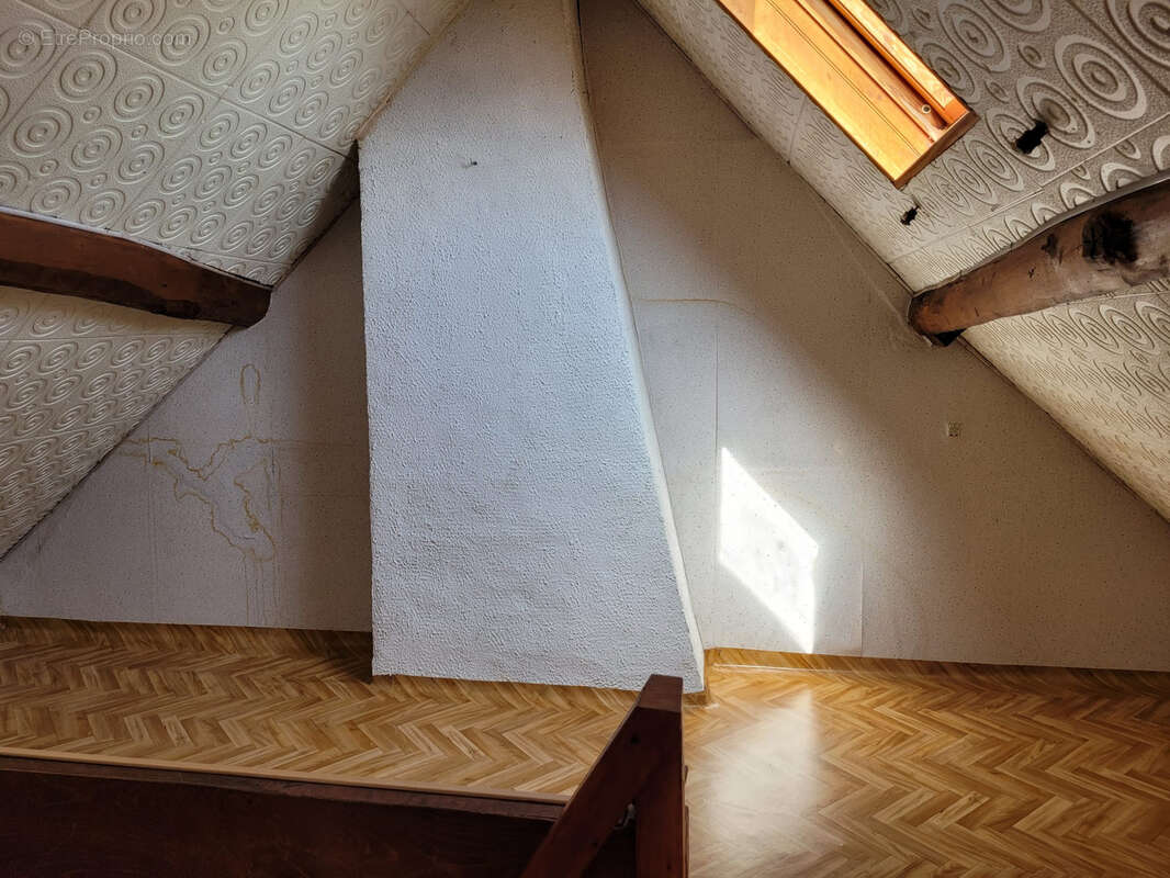 MAISON Sud-Est Amiens. - photo 7