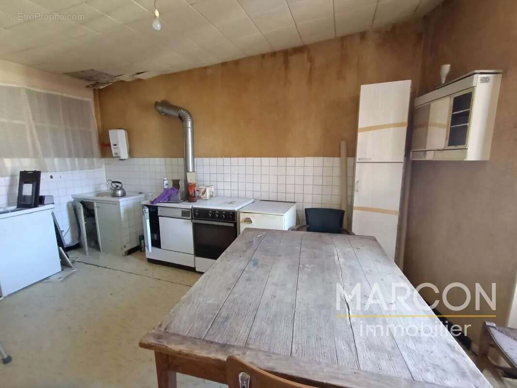 Maison à LAVAVEIX-LES-MINES