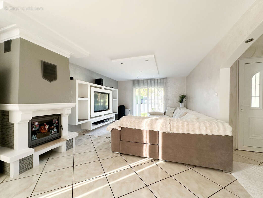 Maison 128 m² à Randan  - photo 7