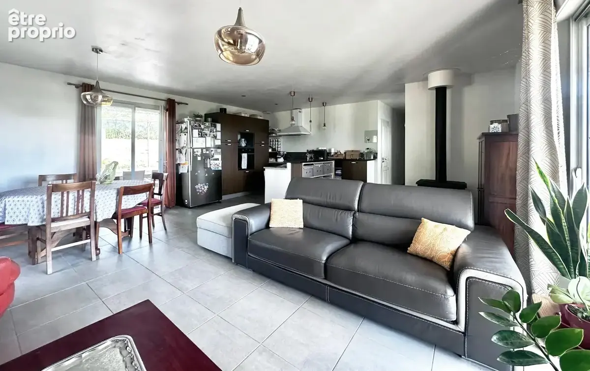 Maison 5 pièces 95 m² à vendre à La Cote-Saint-Andre (38260) - photo 6