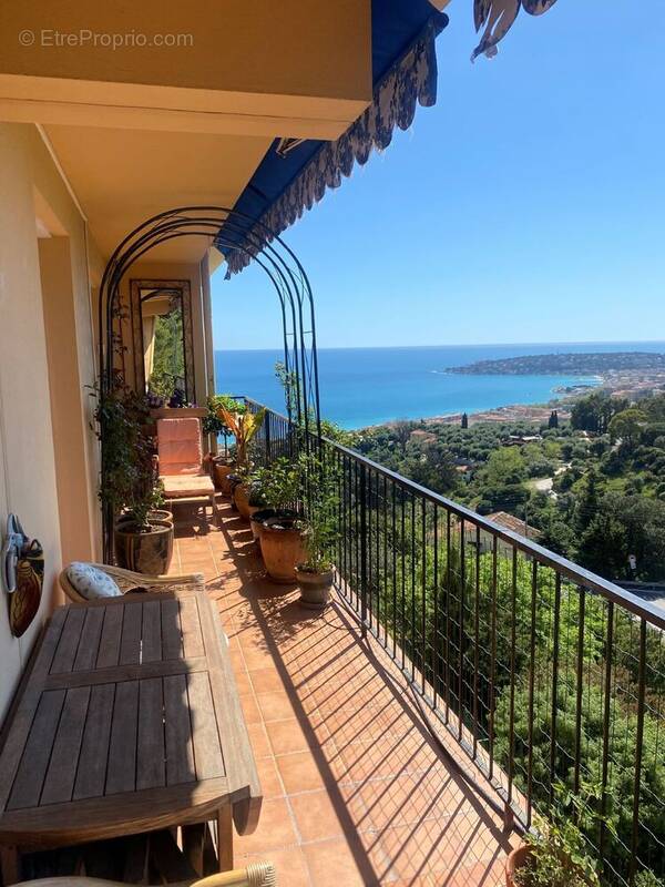 Appartement à MENTON