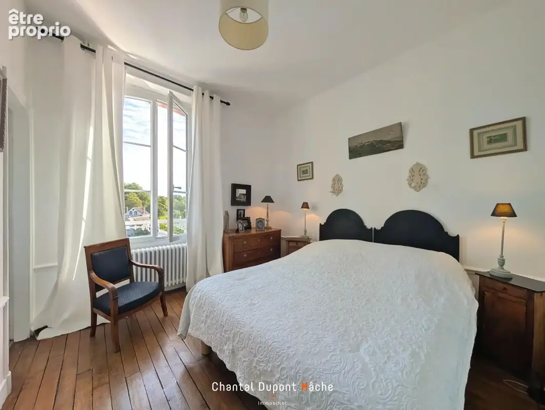 CHARTRES GRAND PRES - Somptueuse maison fin XIXème avec 8 chambres et garage ! - photo 15