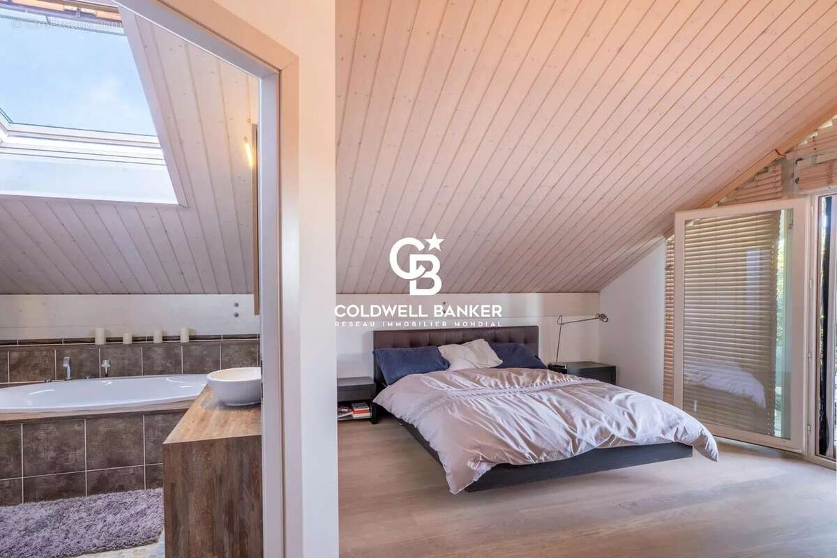 Maison familiale avec piscine à vendre à Vétraz-Monthoux proche Genève - photo 10