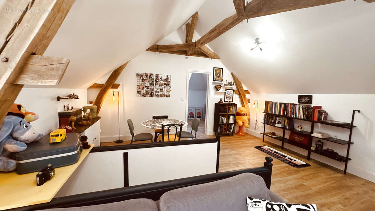 Maison à VAULT-DE-LUGNY