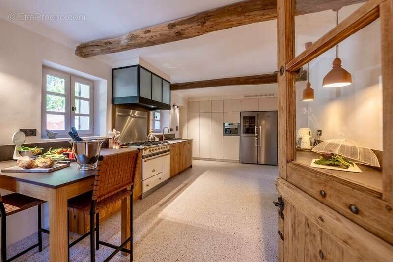 Maison à SAINT-SATURNIN-LES-APT