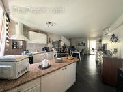 Maison à SAINT-LAURENT-DE-LA-SALANQUE