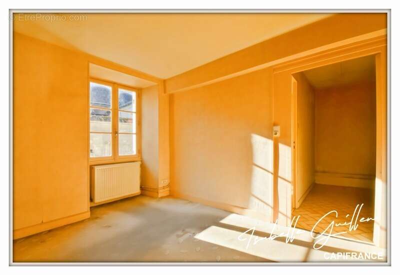 Maison à LE CHATELET