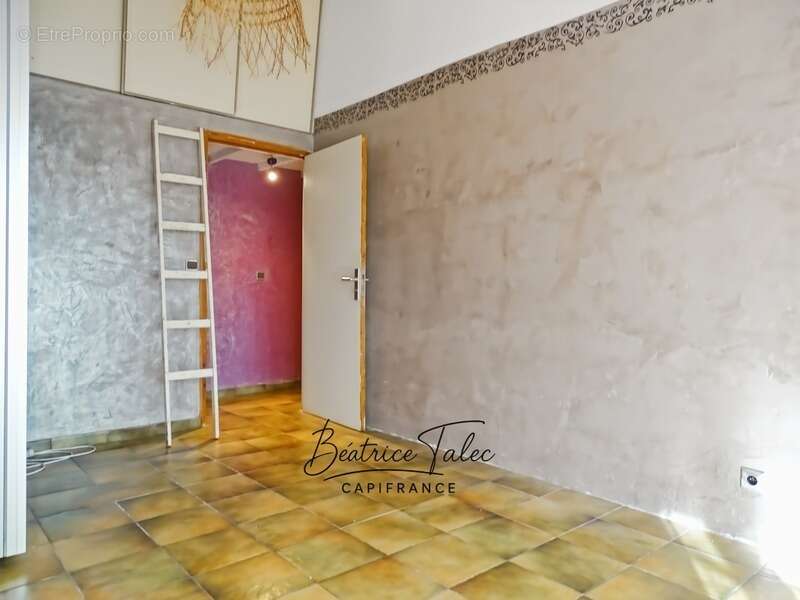 Maison à POURRIERES