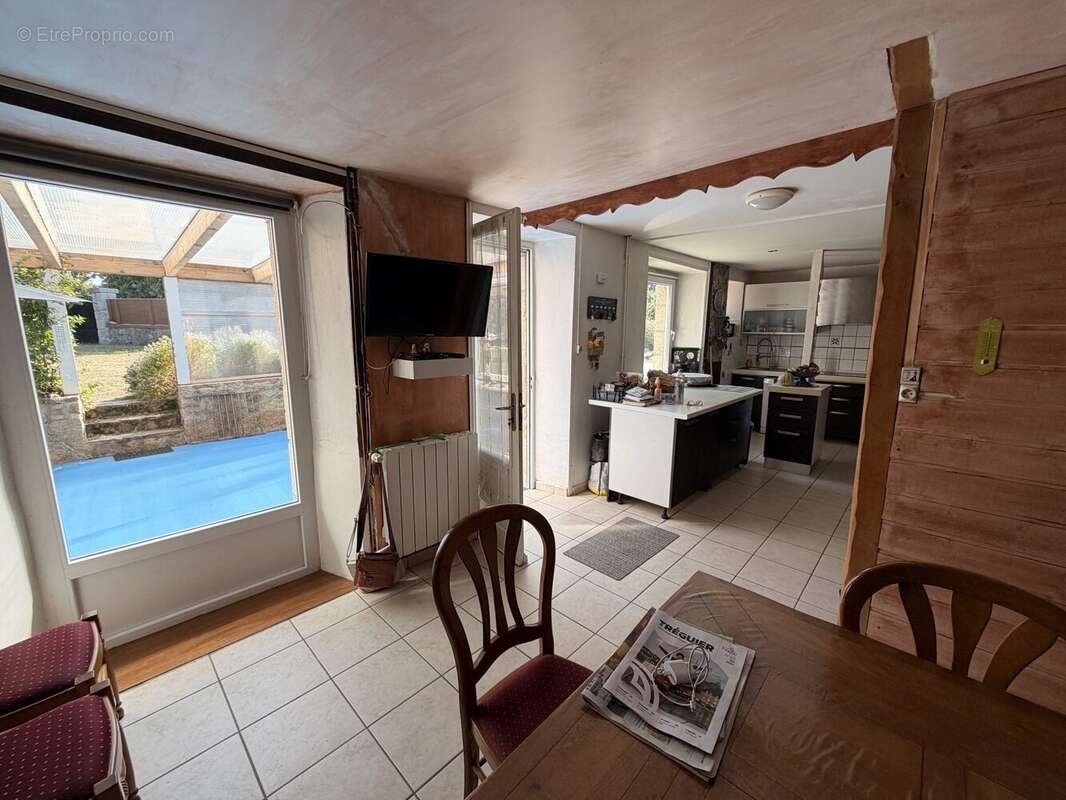 Maison 148 m² à Trevou-Treguignec  - photo 8
