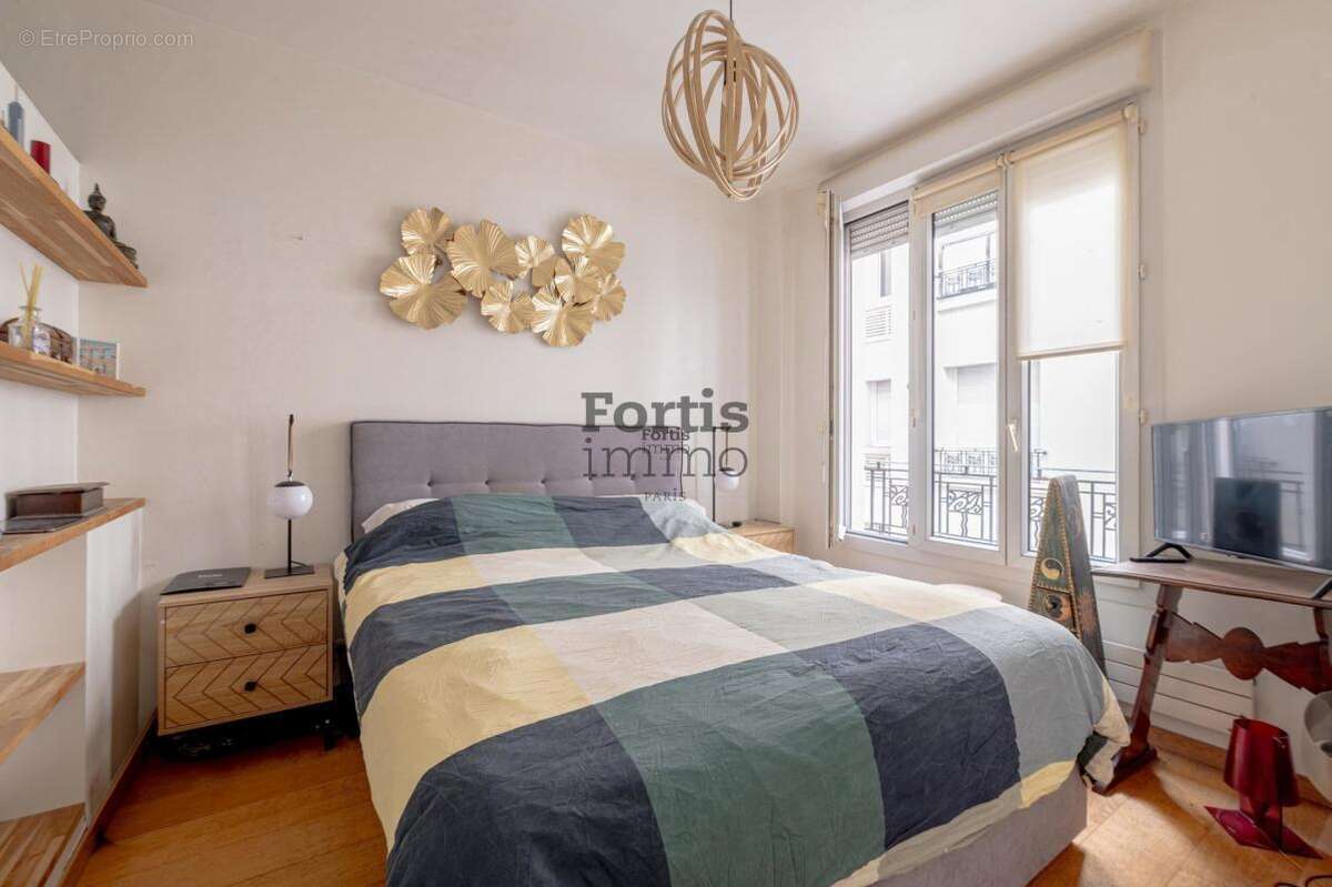 Appartement à PARIS-2E