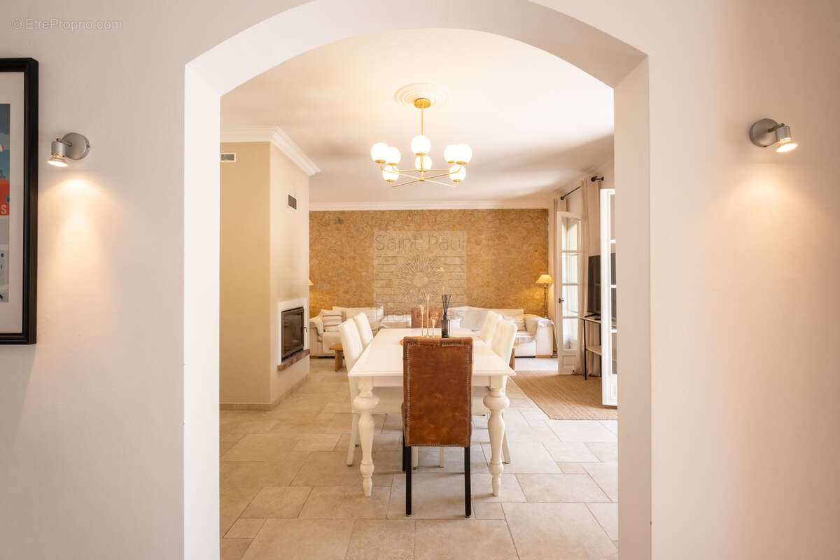 Superbe appartement - grand standing - 110m2 - Cagnes sur Mer - photo 7