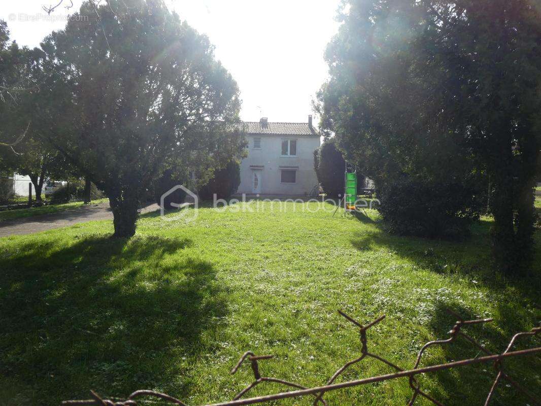 Maison à MAZERAY