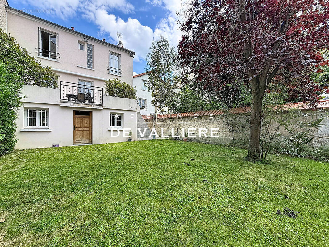 Maison à NANTERRE
