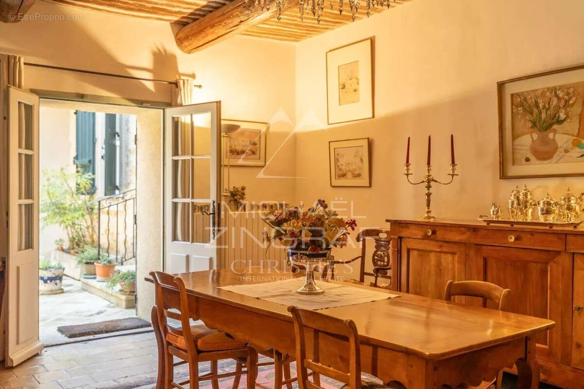 Maison à LOURMARIN