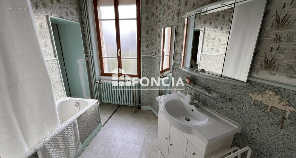 Maison à TUFFE
