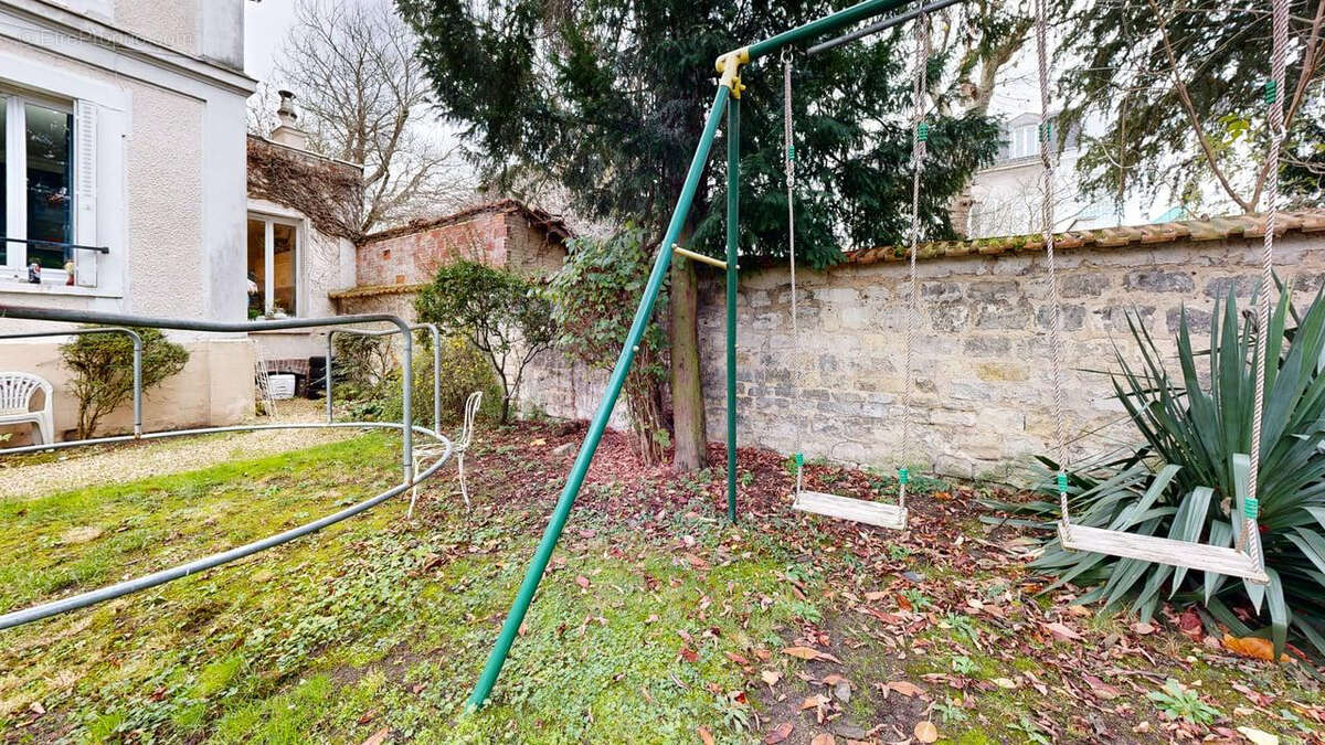 Appartement à NANTERRE