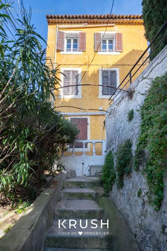 Appartement à MARSEILLE-7E