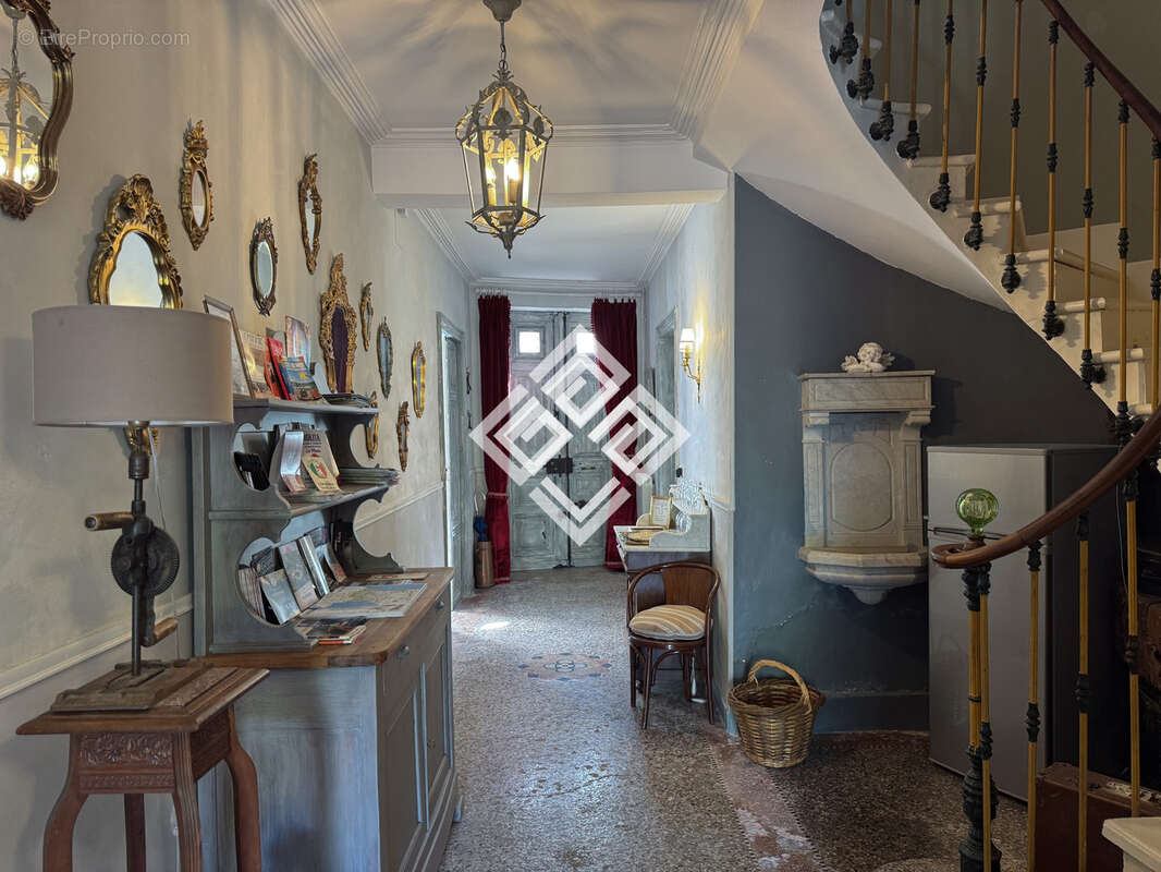 Maison de Maître restaurée avec élégance avec piscine - photo 4