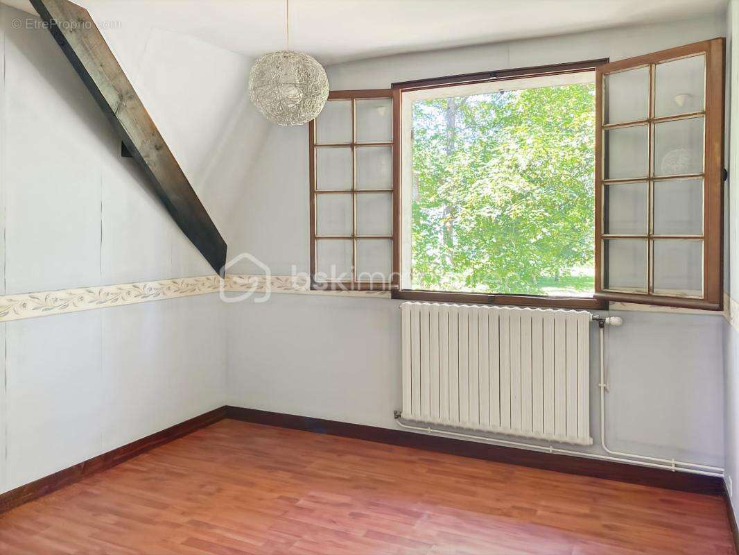 Maison à SAINT-MAURICE-MONTCOURONNE