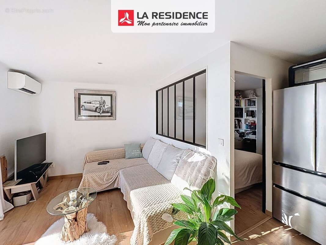 Appartement à ROQUEBRUNE-SUR-ARGENS