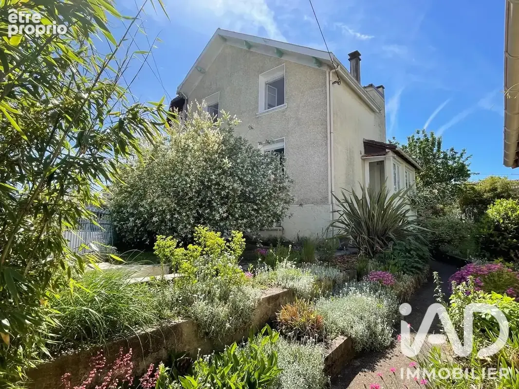 Photo 1 - Maison à RUELLE-SUR-TOUVRE
