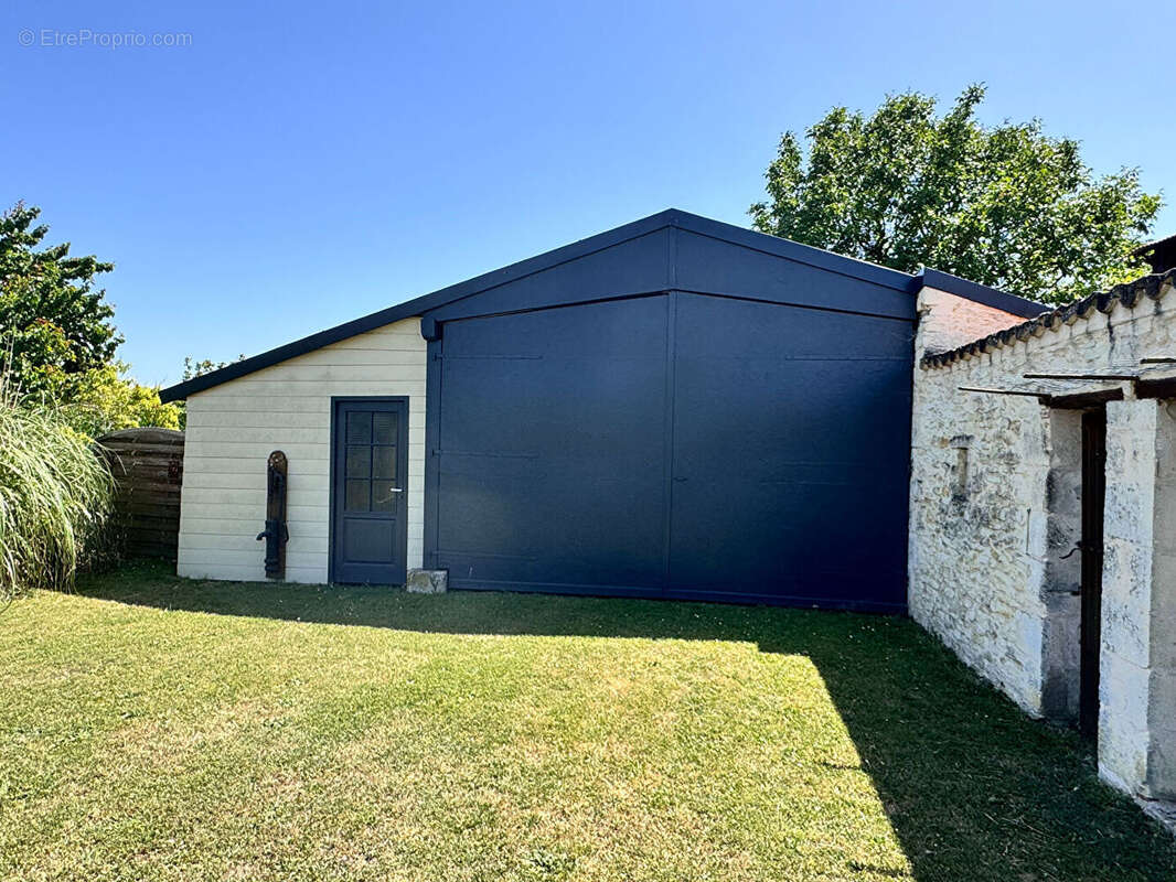 Maison Tonnay Charente 6 pièce(s) 470 m2 - photo 4