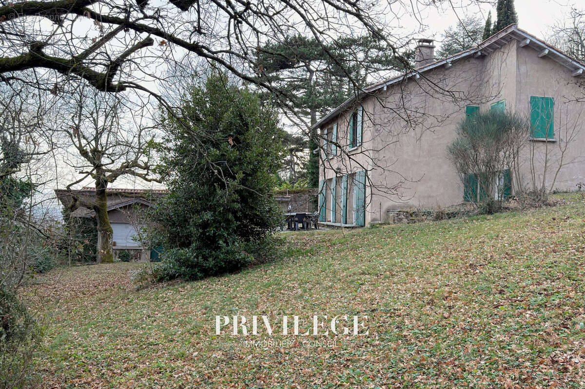 Maison à SAINT-CYR-AU-MONT-D'OR