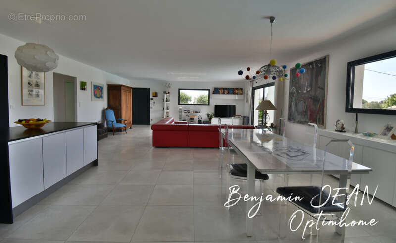 Maison à NISSAN-LEZ-ENSERUNE