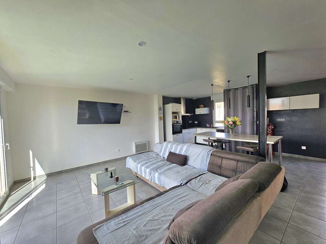 Maison à SAINT-THIBERY