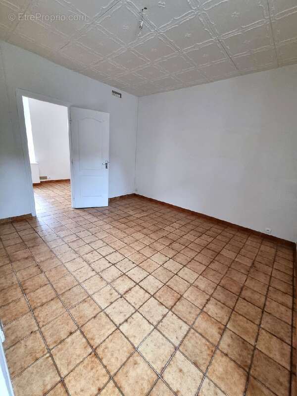 Appartement 38 m² à Tournan-En-Brie  - photo 2