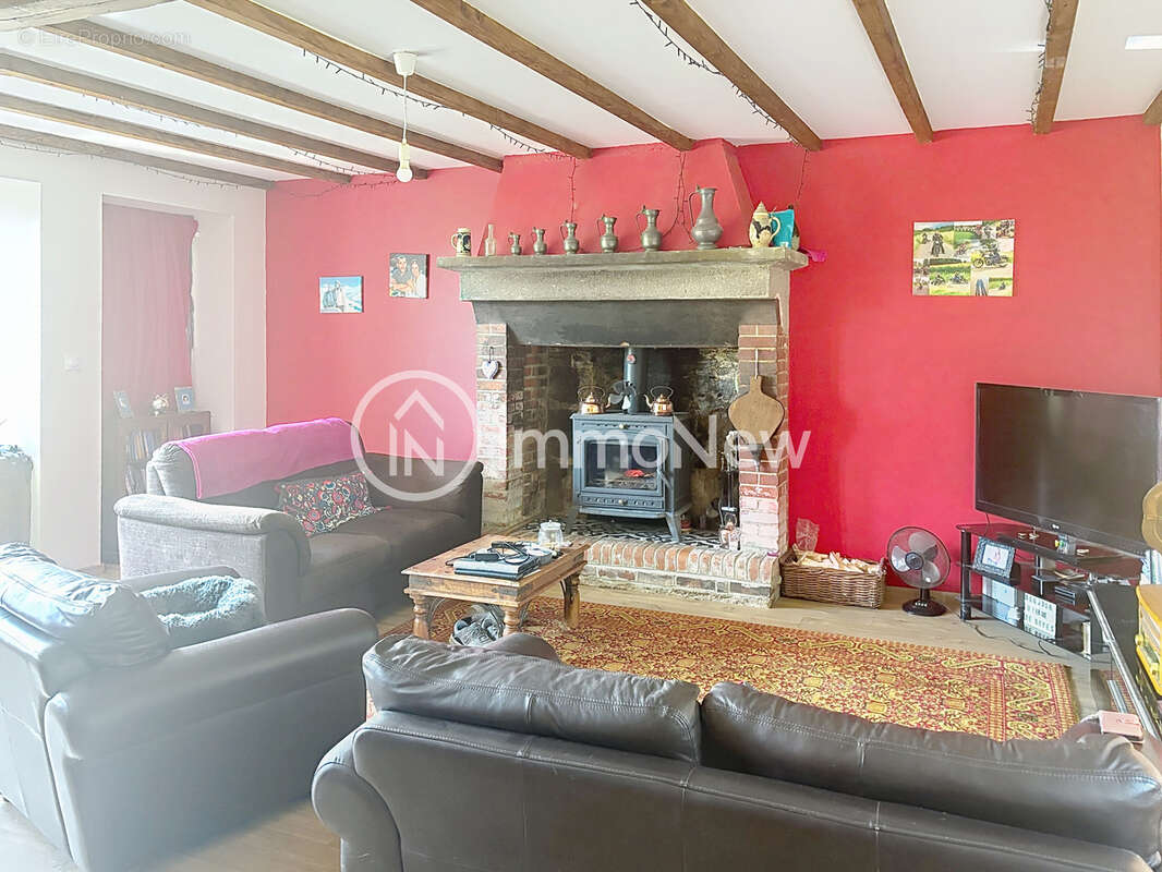 Maison 152 m2 au calme avec gite sur terrain 5000 m2 a 5 minutes de sourdeval - photo 5