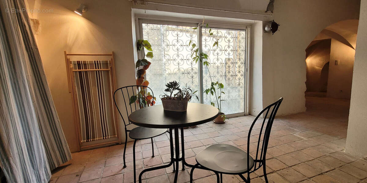 Maison de village avec terrasses et possibilité gite ou local professionnel. - photo 10