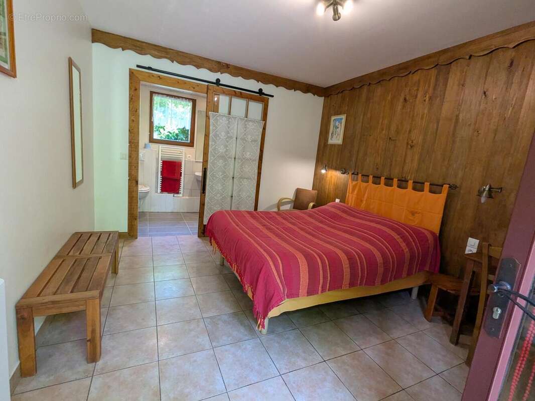 Maison 400 m² à Tour-De-Faure  - photo 7