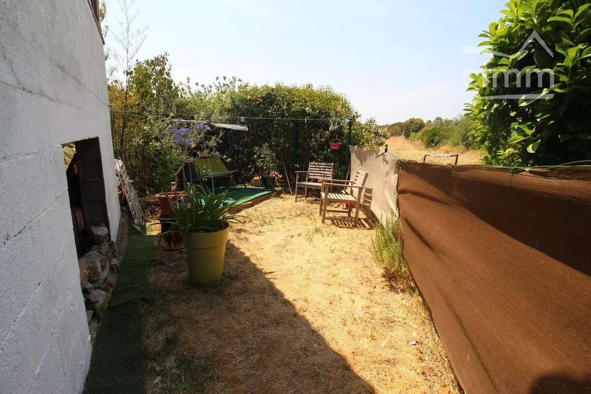 A vendre une maison de 150m² habitables avec un un jardin et une source - photo 18
