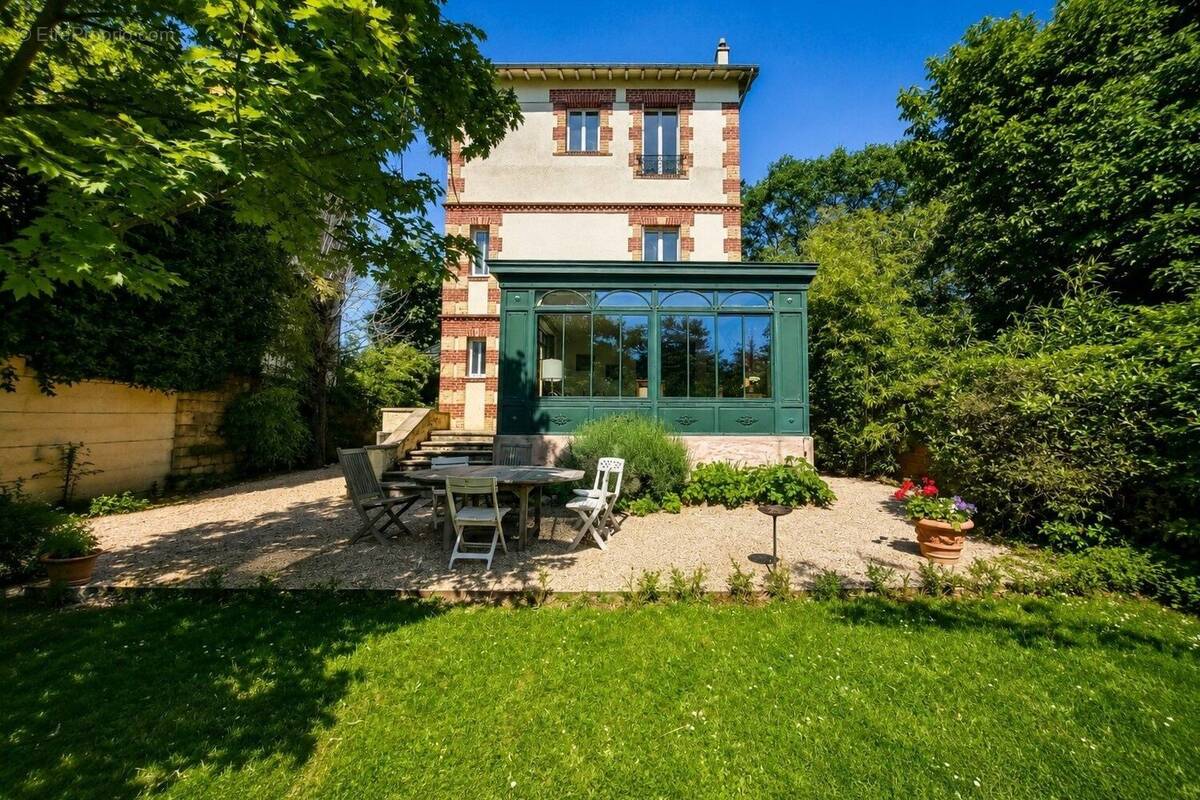 Maison à LE VESINET