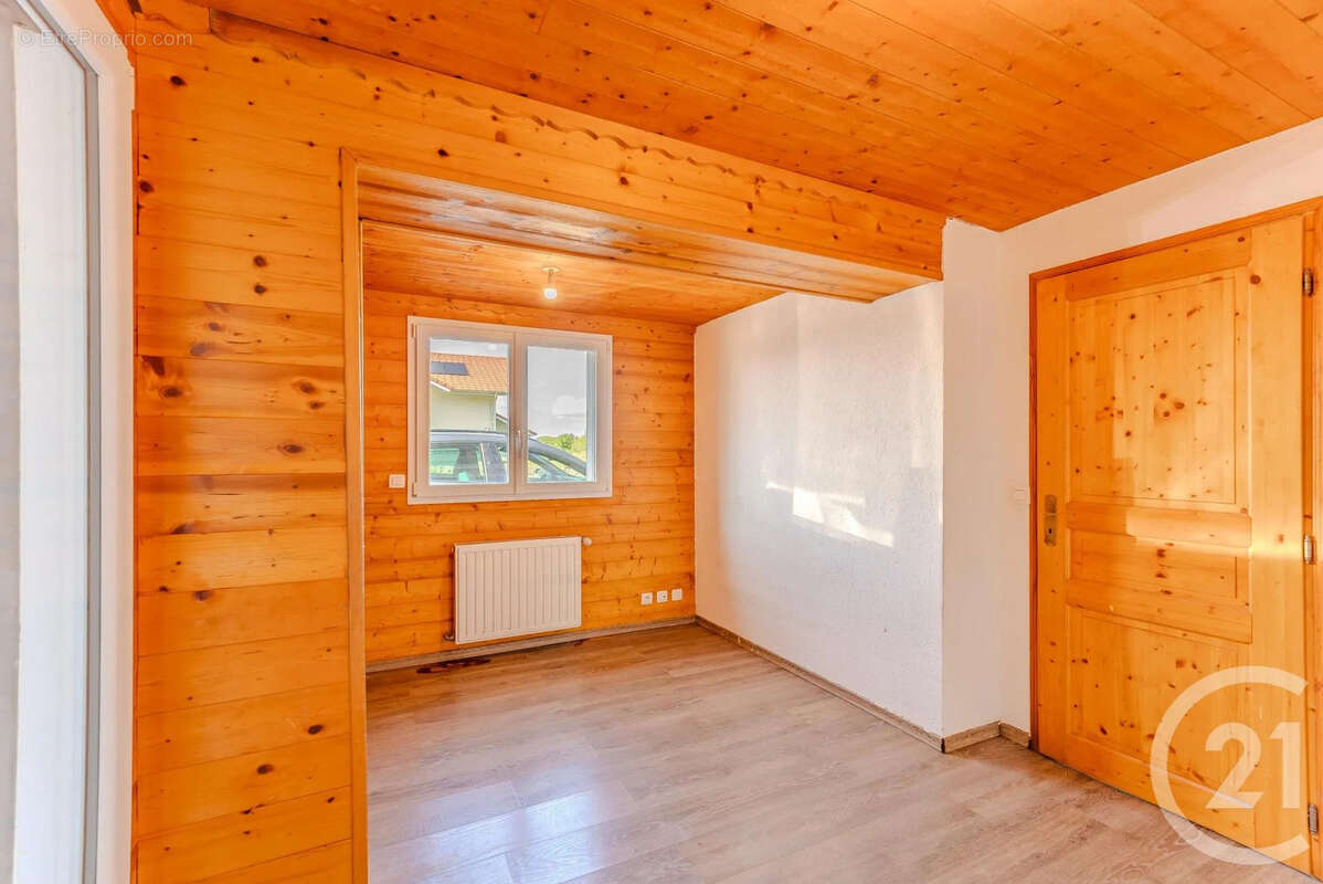 Maison à SAINT-PAUL-EN-CHABLAIS