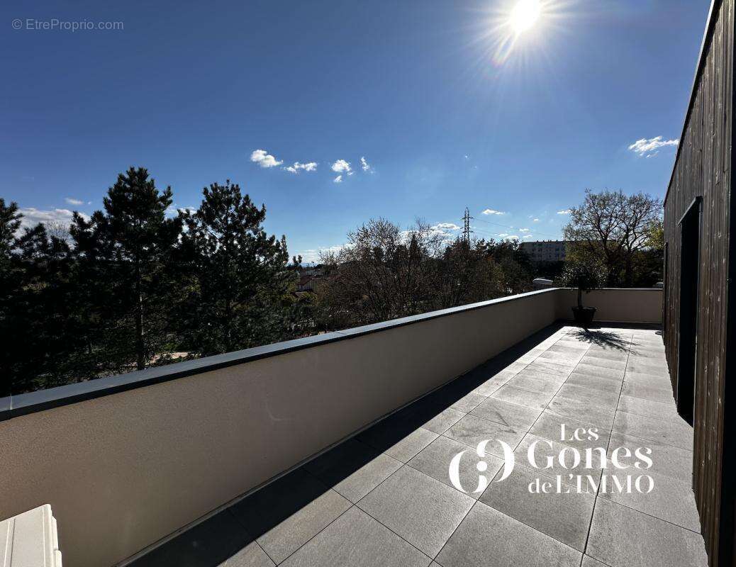 Appartement à CRAPONNE