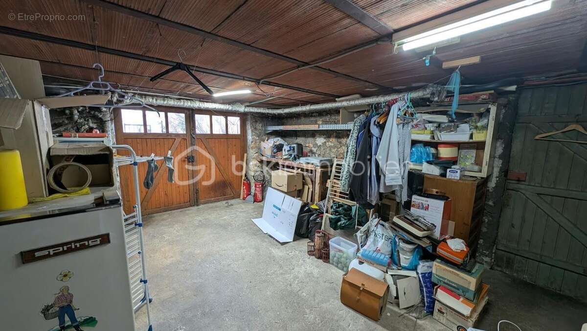 Maison à LES CLAYES-SOUS-BOIS