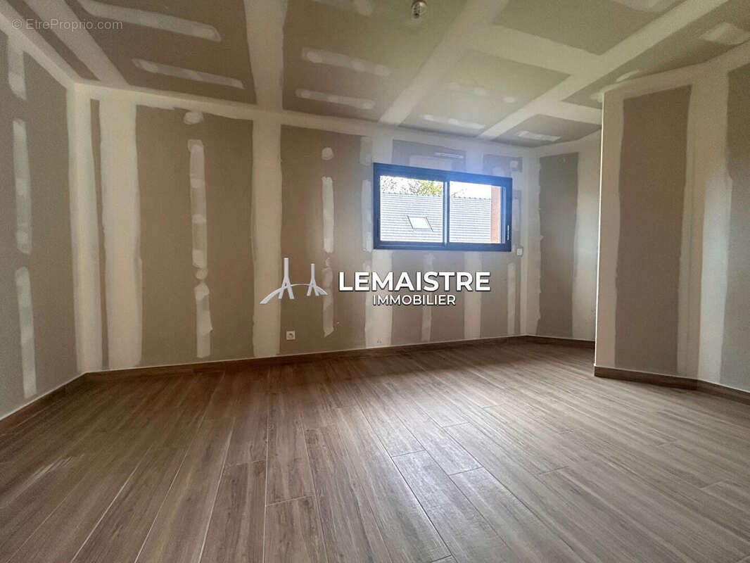 Maison à SAINT-LAURENT-DE-BREVEDENT