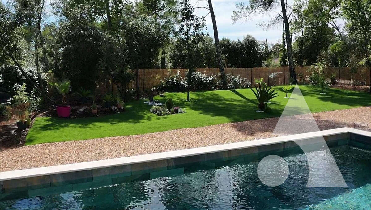 Maison à SILLANS-LA-CASCADE